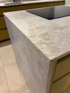 Taj Mahal keuken met natuurstenen werkblad